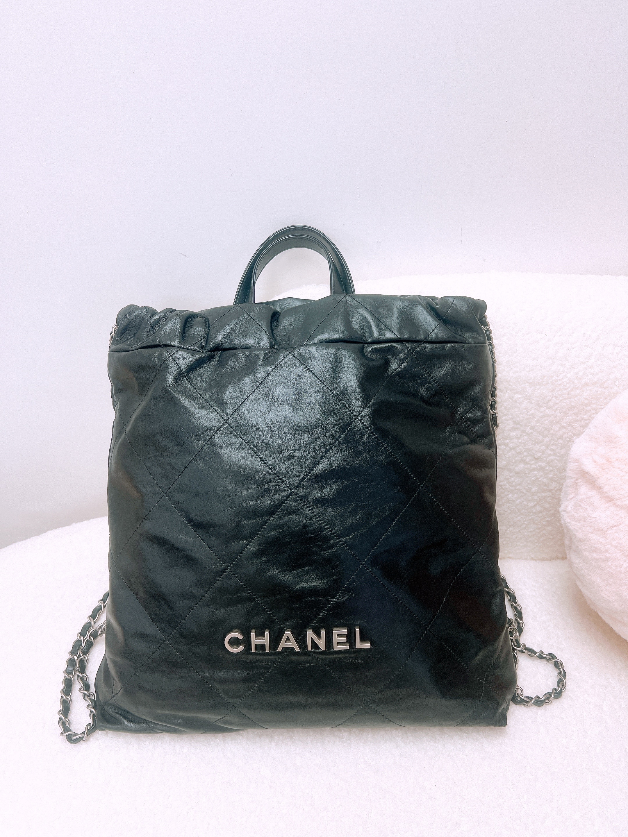 Chanel 22 backpack (black silver)