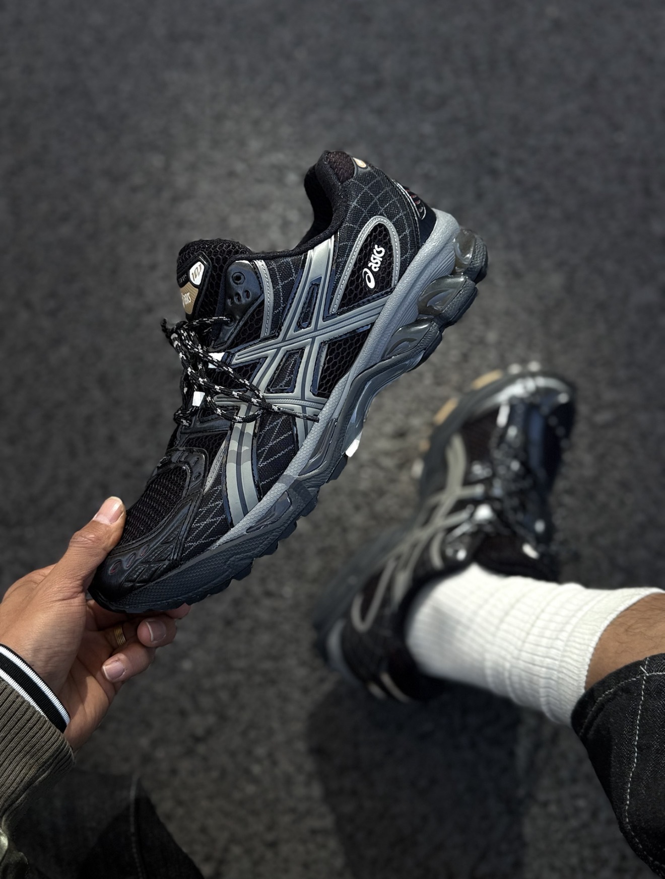 ASICS GEL-Nimbus 10.1馬年新年 黑灰色