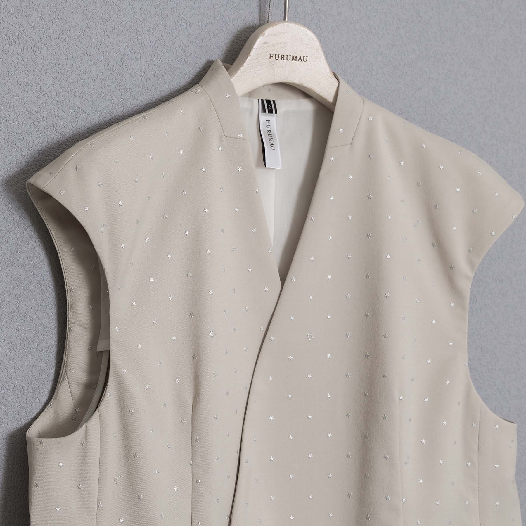 星柄輕盈設計背心（米）