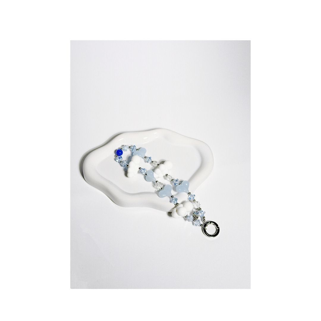 VICXXO 手機吊飾 / 雲朵串珠系列