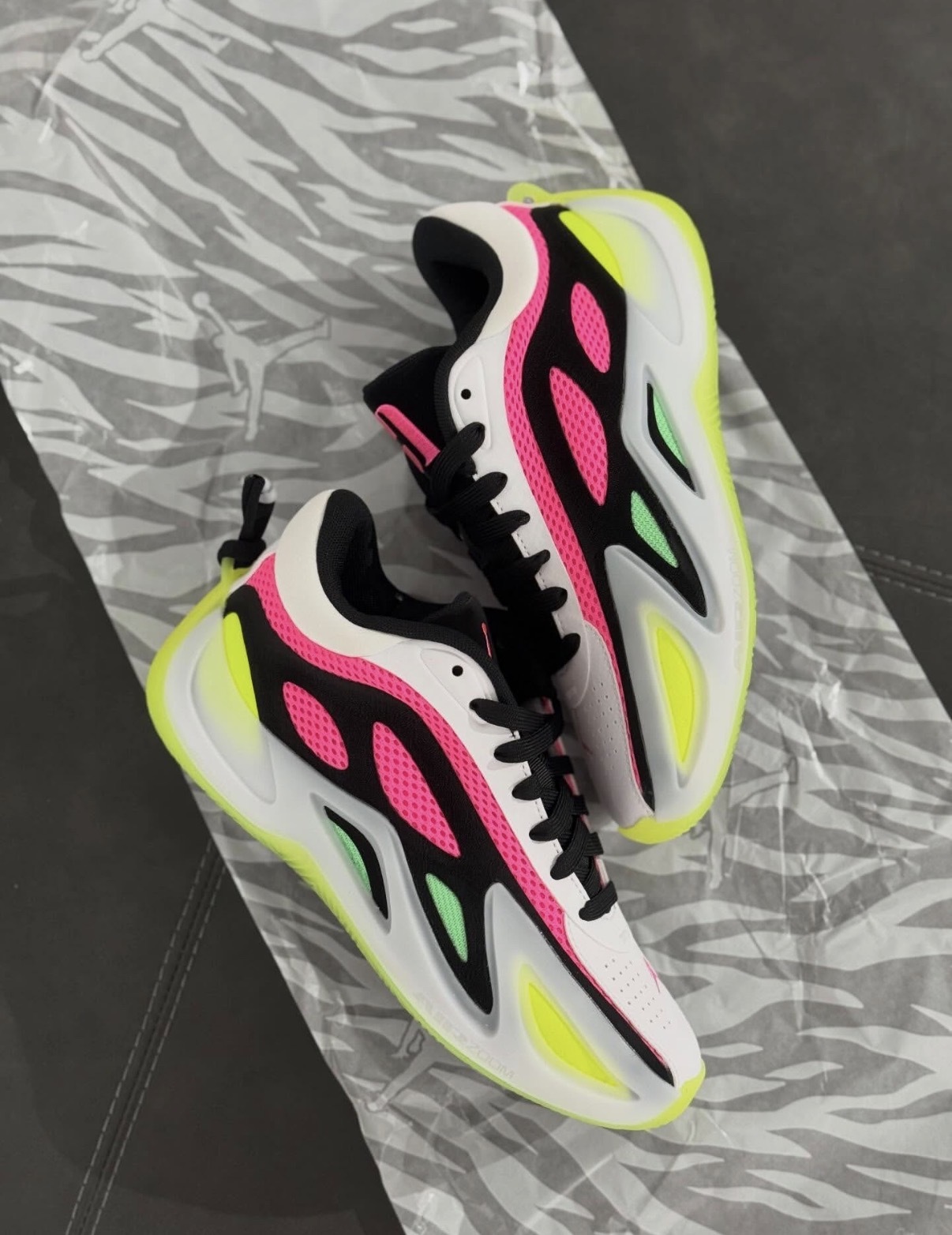 女鞋 NIKE W JORDAN HEIR SERIES 2 白色 包覆 支撐 緩震 可拆式髮帶 籃球鞋【HV4419-101】