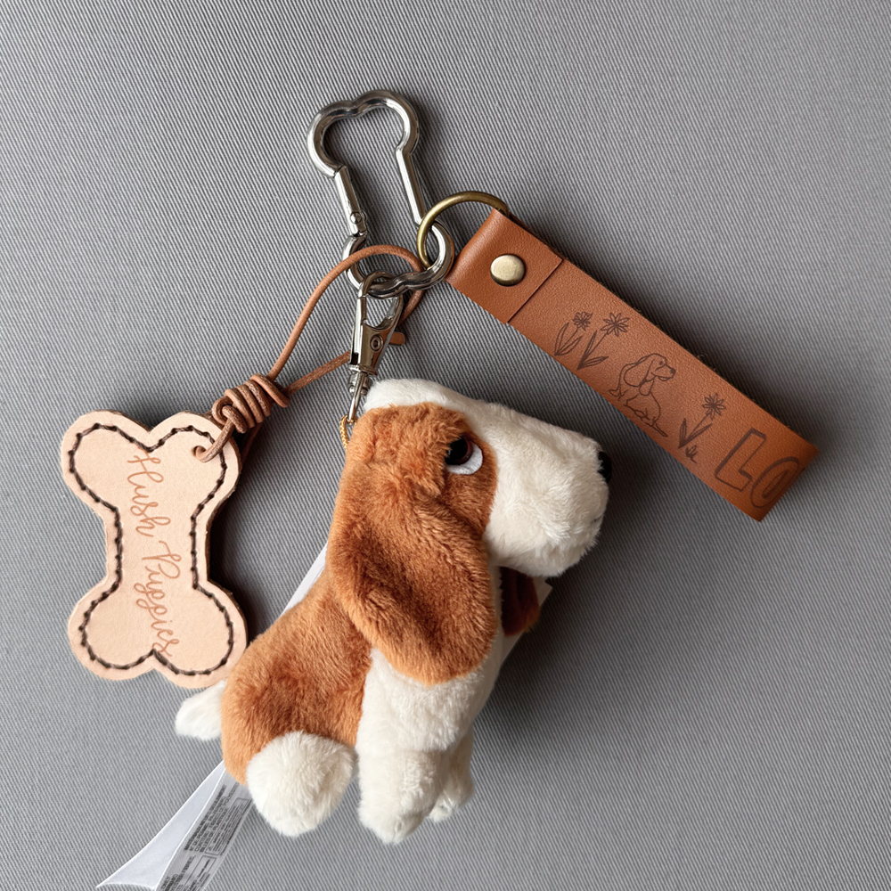 Hush Puppies 巴吉度玩偶扭結吊飾｜狗骨頭造型匙圈