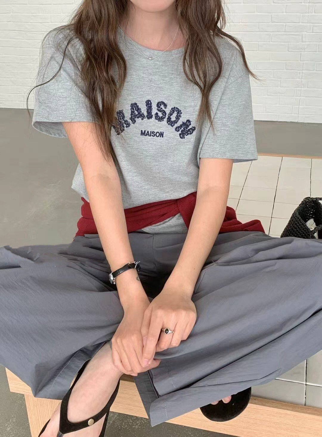 1603-立體花紋刺繡 MAISON英文短袖T