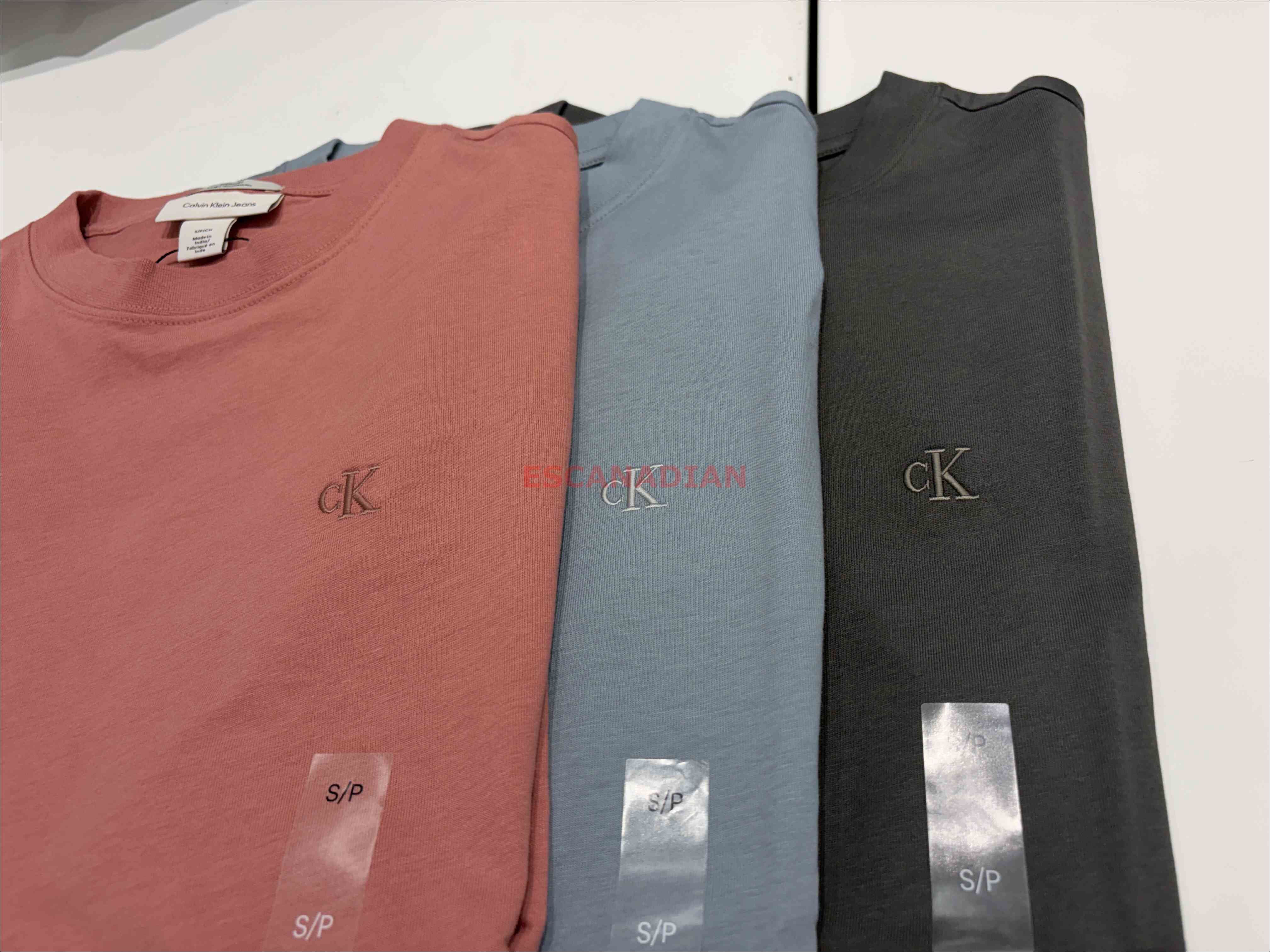 CK 男大人 BTS征國同款 經典款 小厚磅 電繡小標 寬版 短TEE (3色)