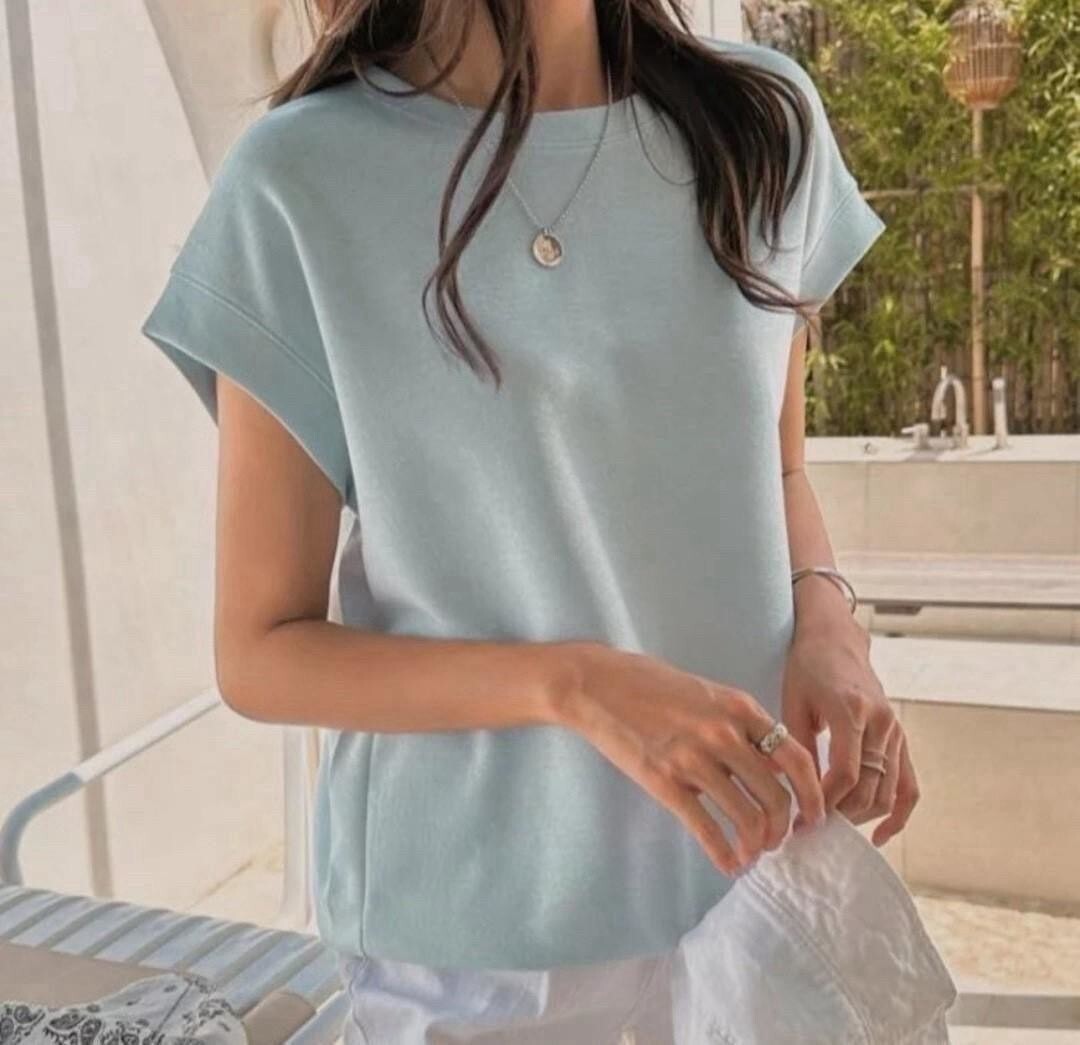 019-簡約質感無印風背金屬標籤包袖空氣棉t