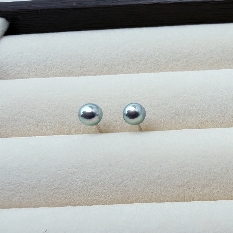 日本Akoya 14K金天然銀藍色耳釘