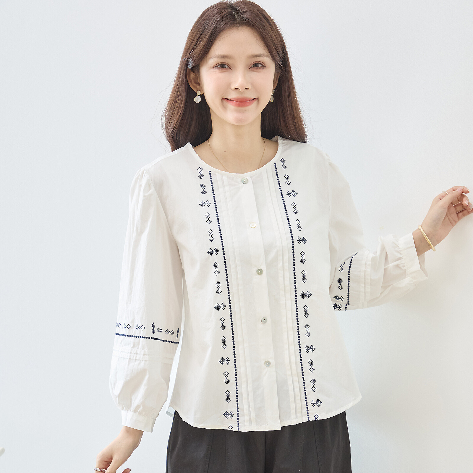 TE 刺繡線條前褶襯衫