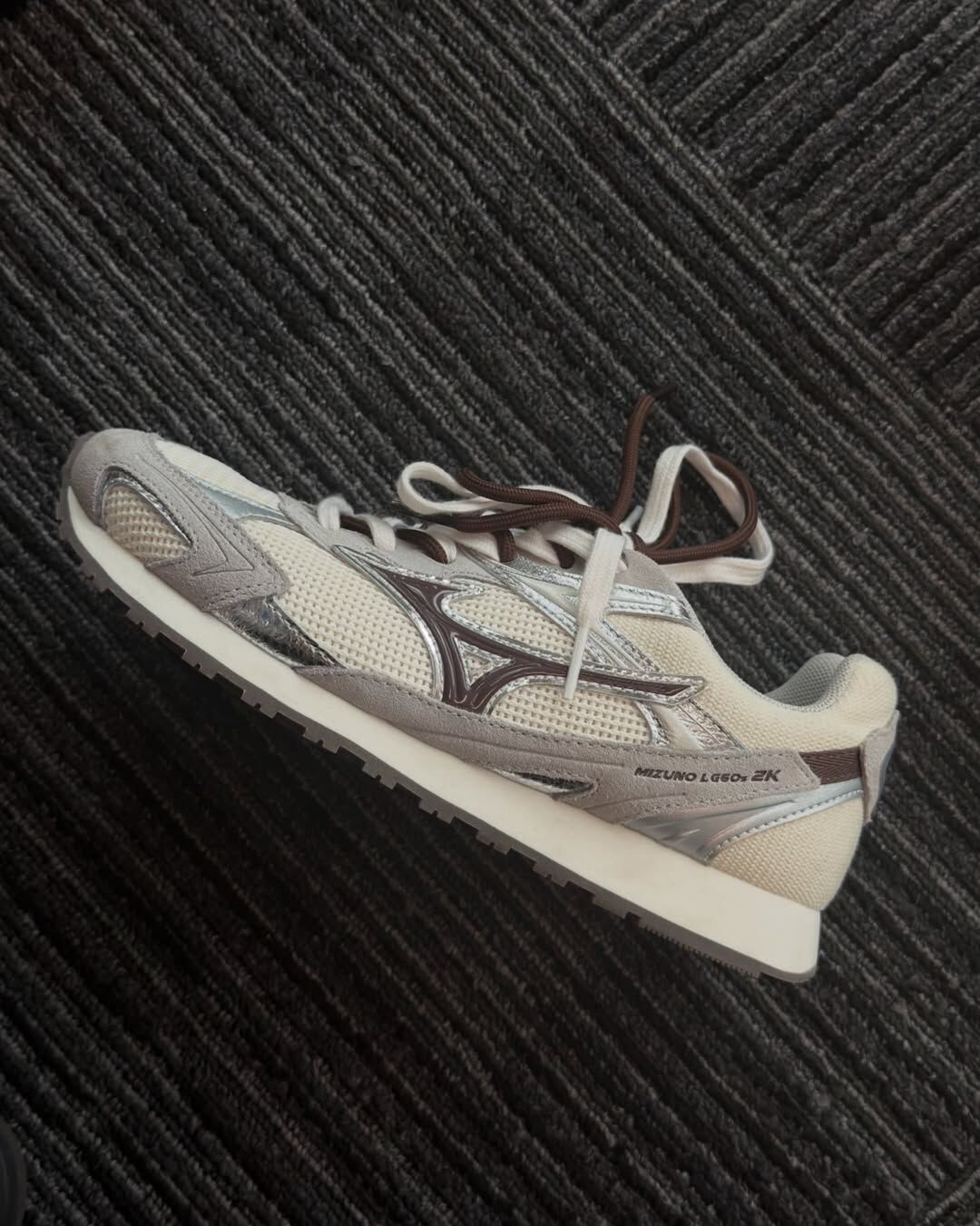 [預訂] MIZUNO LG60S2K | 銀啡色