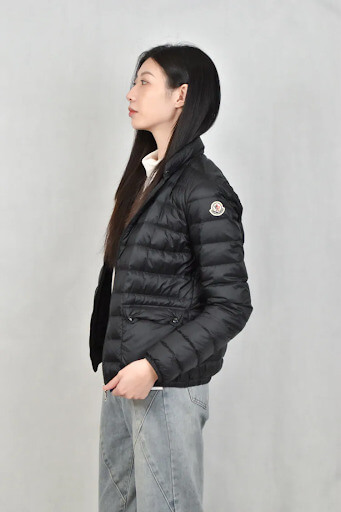 Moncler Lans 女款短版輕量羽絨外套
