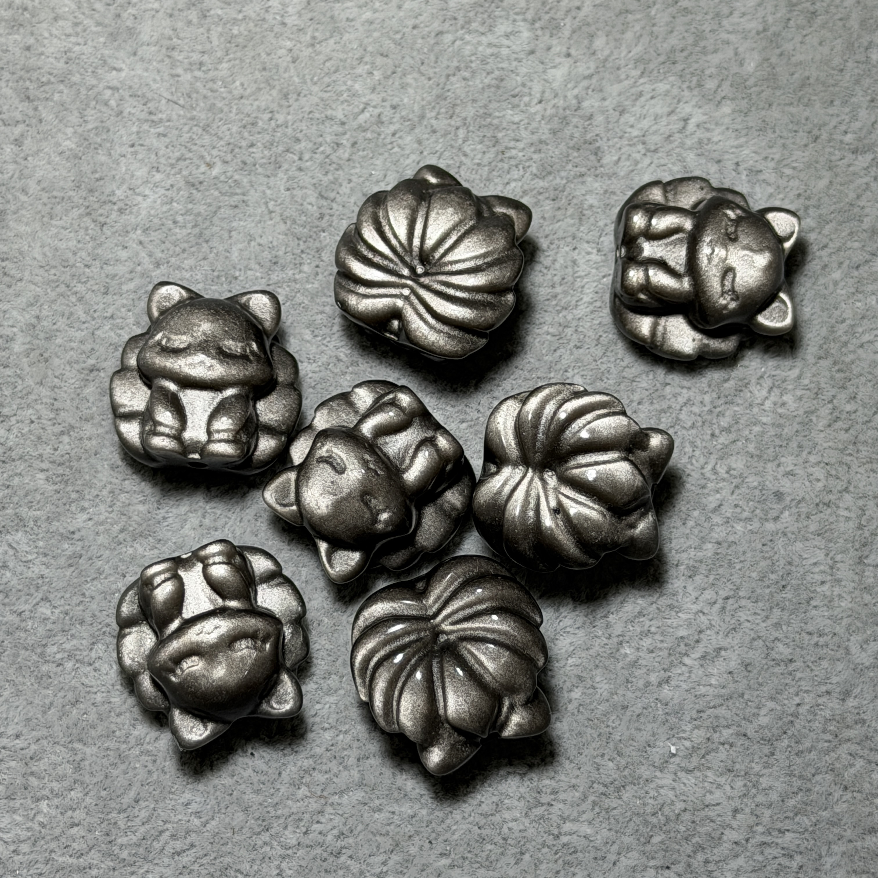 銀曜石九尾狐 18*18