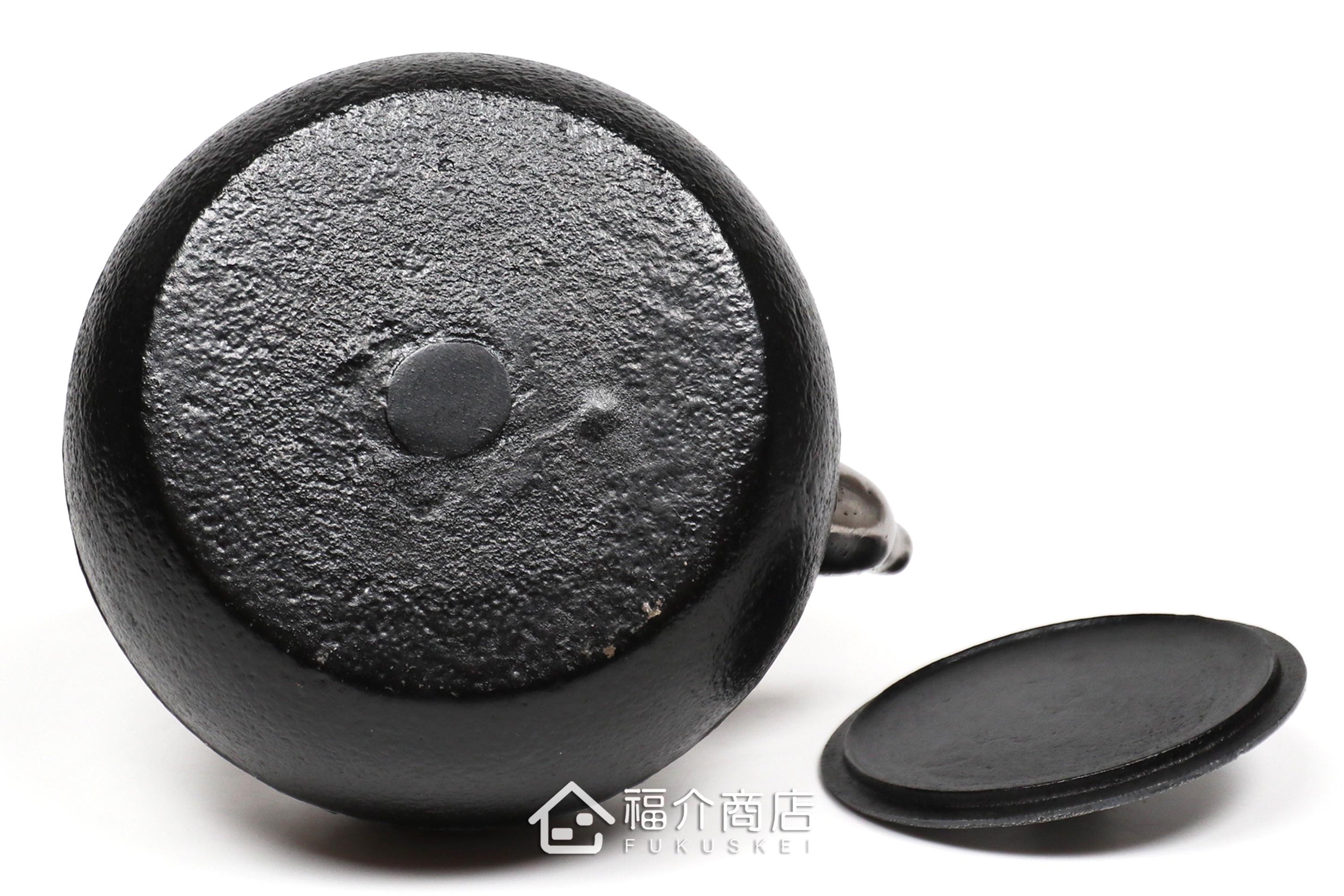 煮水泡茶用的廣口丸型櫻花造型砂鐵壺