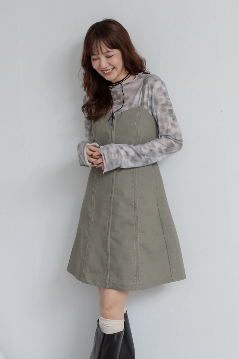 蕾絲拼接拉鍊吊帶洋裝