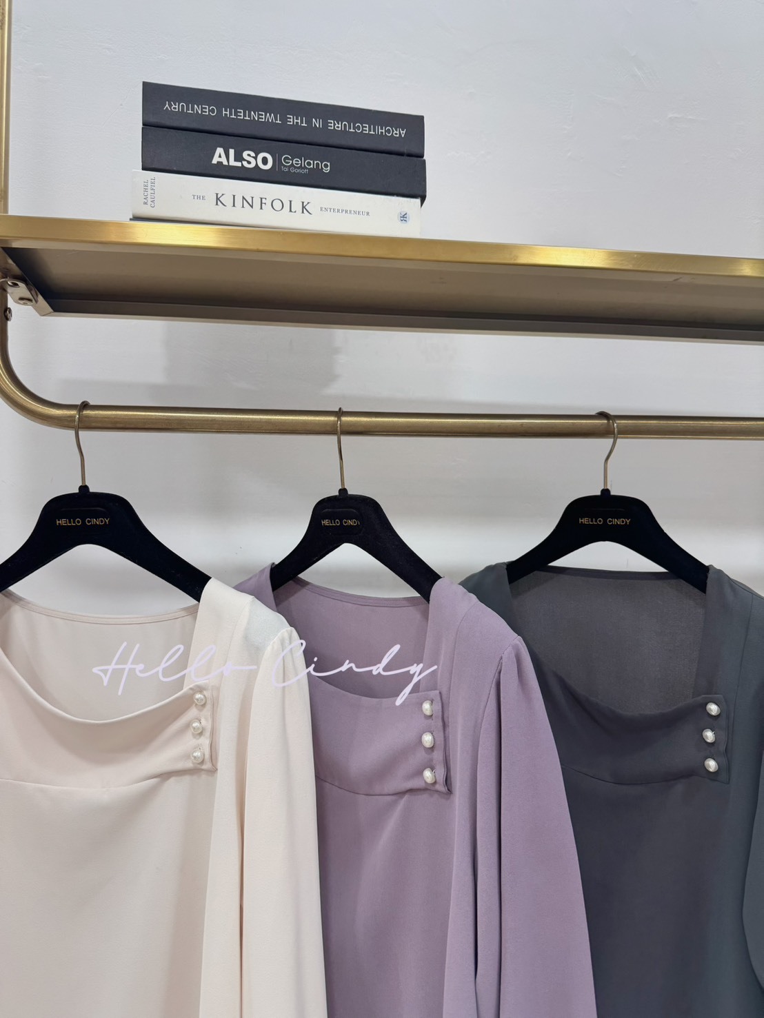 超顯瘦珍珠扣方領雪紡上衣