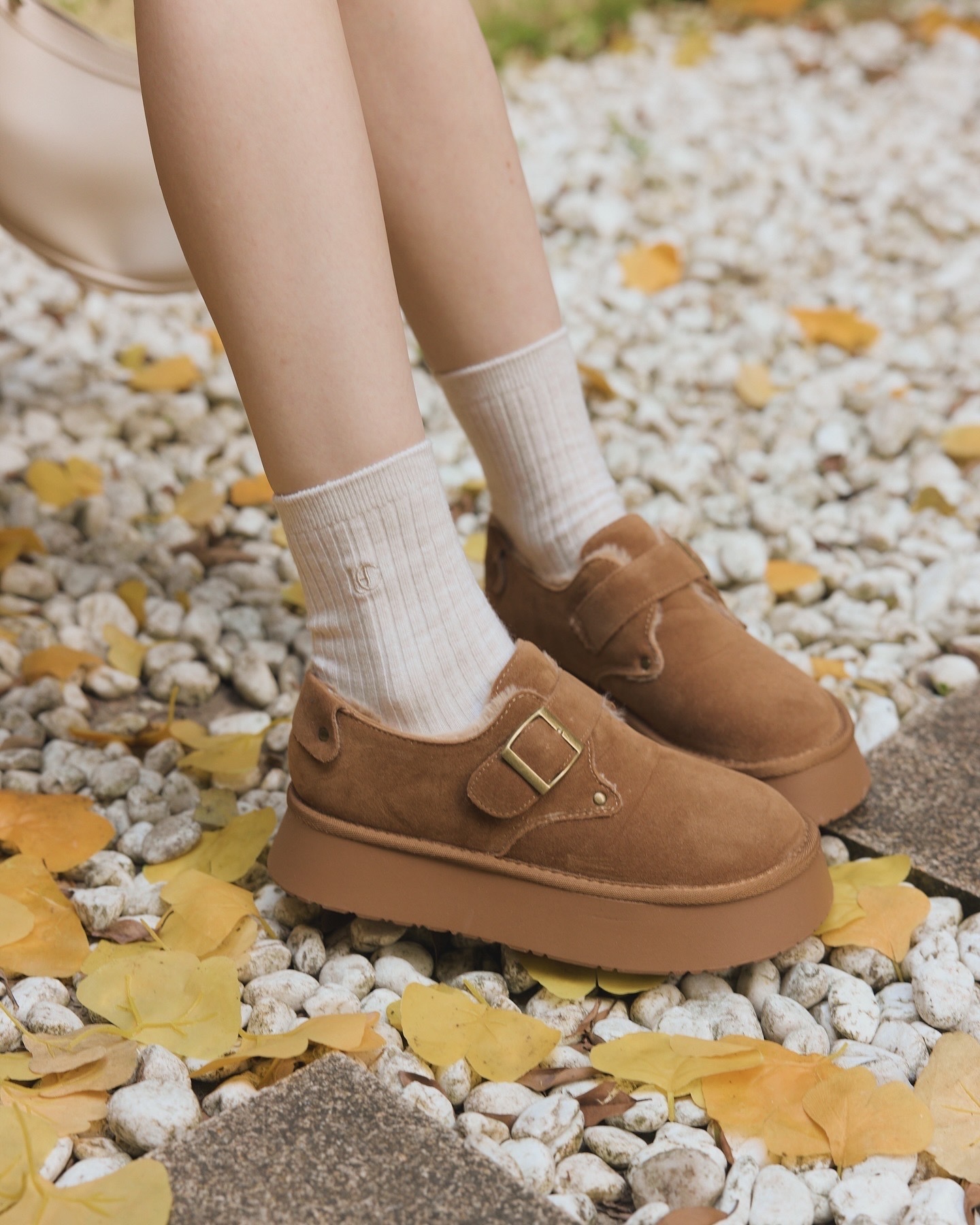 推薦款 保暖內絨毛方釦厚底靴