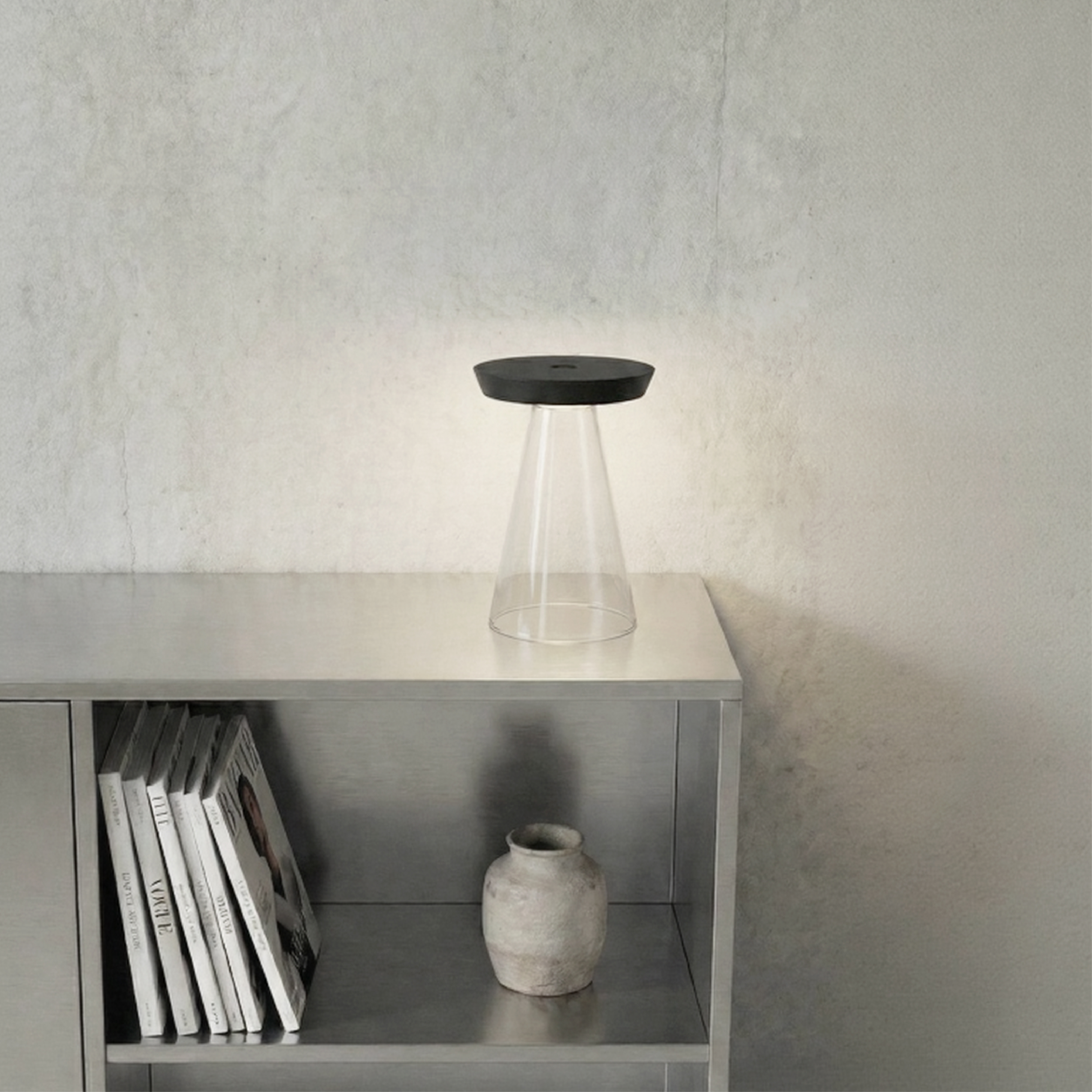 義大利UBIQUA-Torus Glass 圓環極簡美|無線 玻璃座桌燈