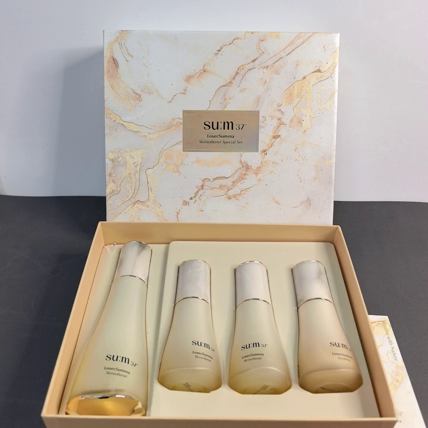 【韓國預購】AKR030308 SU:M37° 鎏金溯茫奢護柔膚水增量套盒