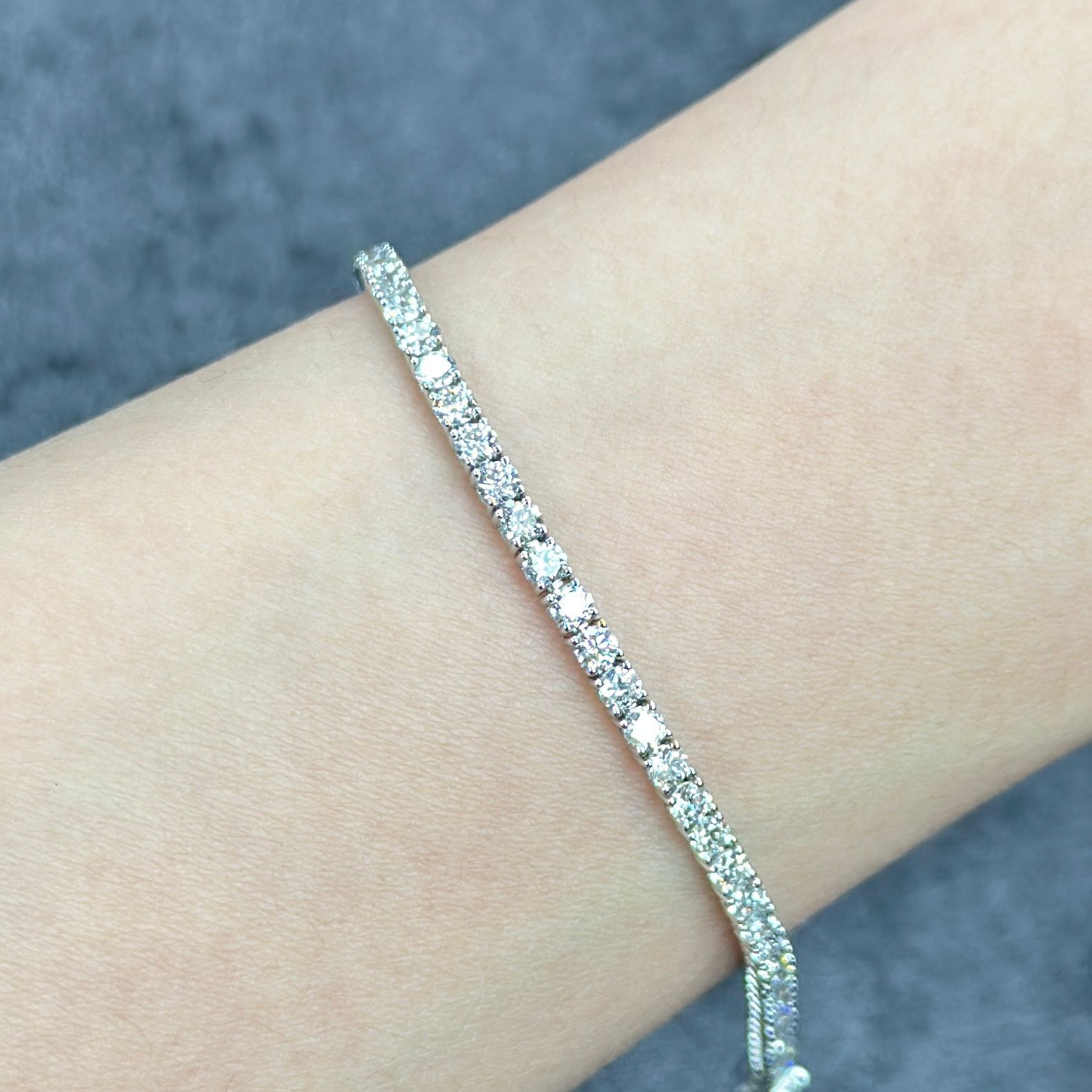 VX339 B1404 9K white gold Lab Diamond Tennis Bracelets 6.3 inch (2.3mm ~0.05ct per pc) (~3.8g 9K gold, 63pcs -3.18ct D-F colour VS+) lock: 八字扣
