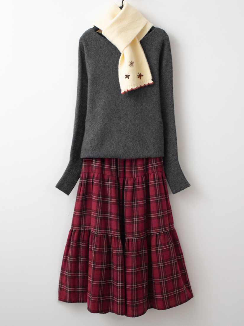 一字領連袖針織上衣格紋法蘭絨蛋糕長裙組合