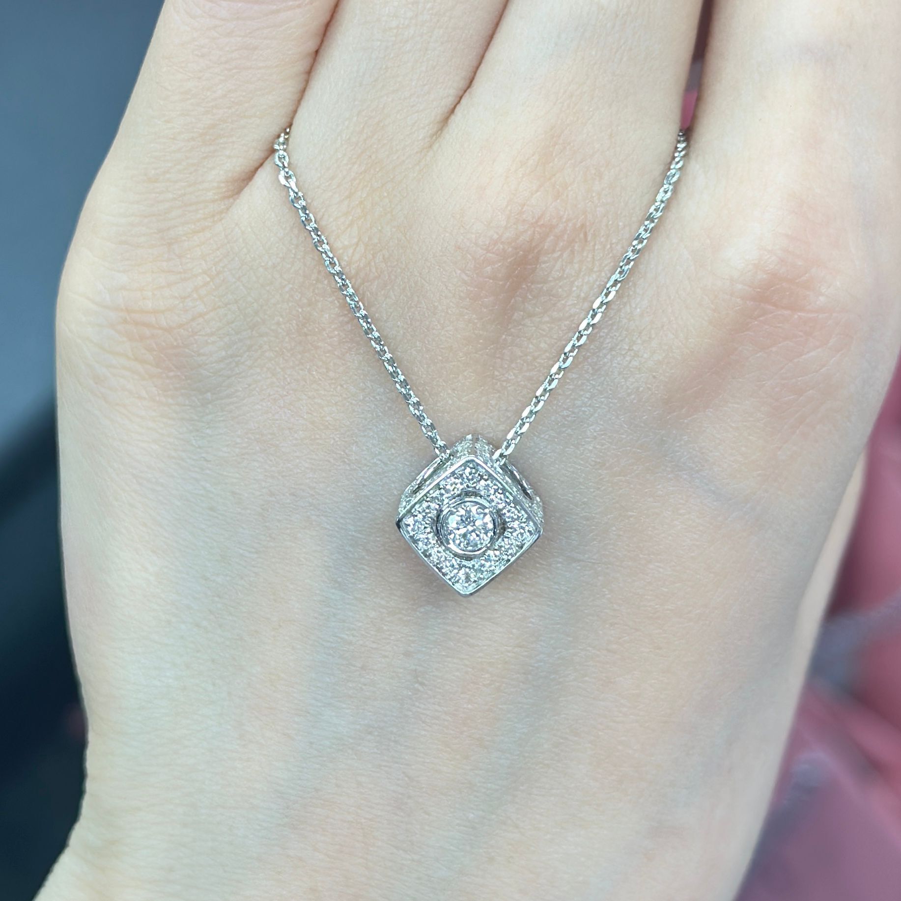 VX396 B172 P3991 ~1.50ct Lab Diamond cubic pendant in Silver 925 (white colour) with a free silver 925 necklace16+2inch