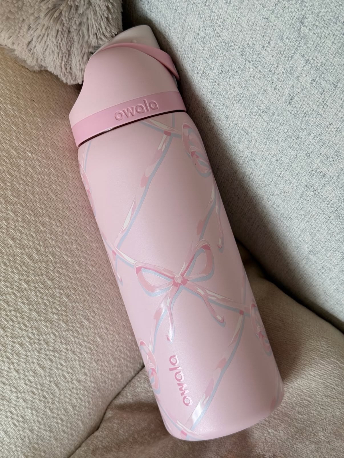歐美限定🇺🇸 OWALA FreeSip Sugar Plum Fairy 假期限定 粉紅色 櫻花粉 蝴蝶結 不鏽鋼保溫杯 直飲杯 吸管杯 32oz 946ml/預購