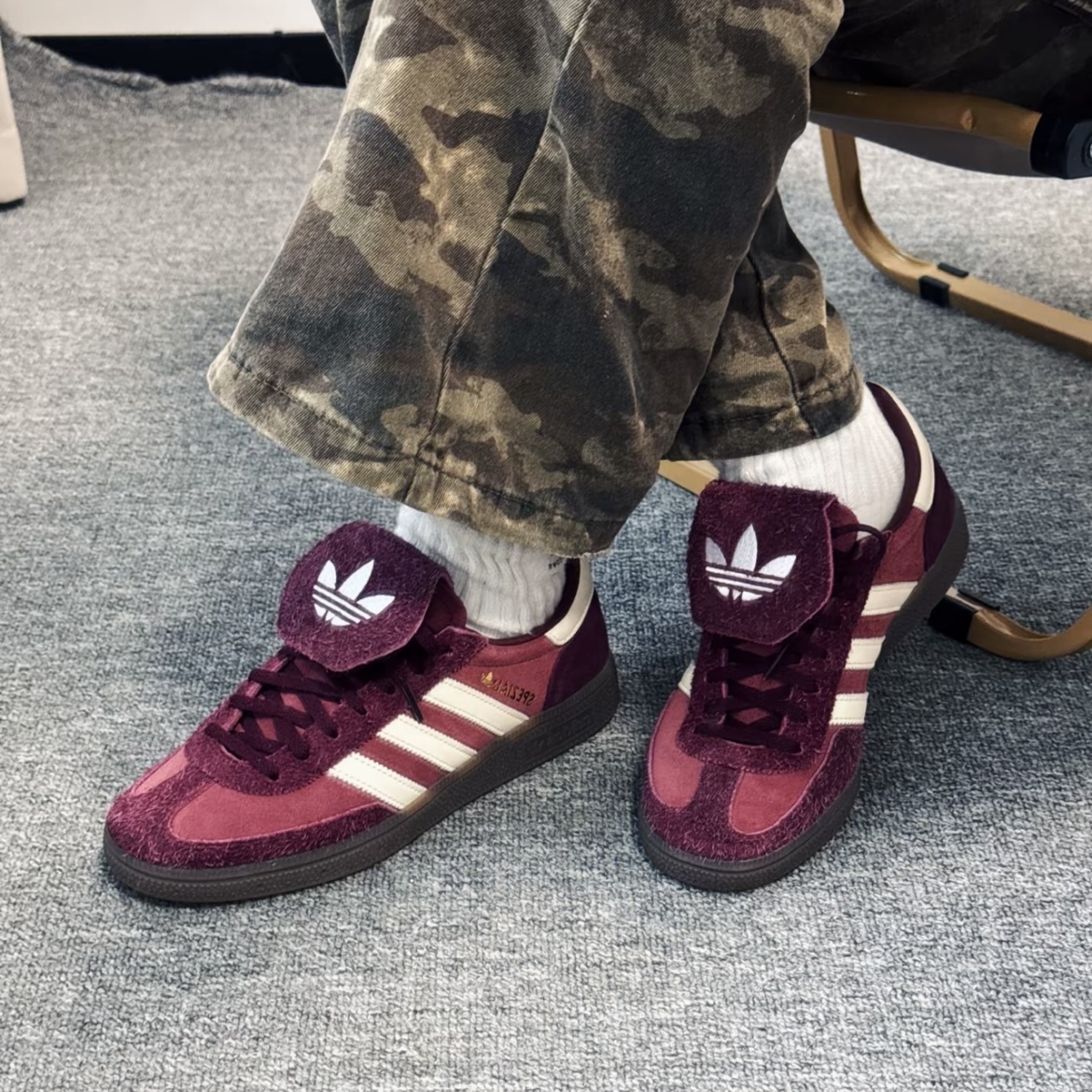 ADIDAS HANDBALL SPEZIAL LT 酒紅 復古 翻蓋鞋舌 可拆式 德訓鞋 休閒 KJ6216