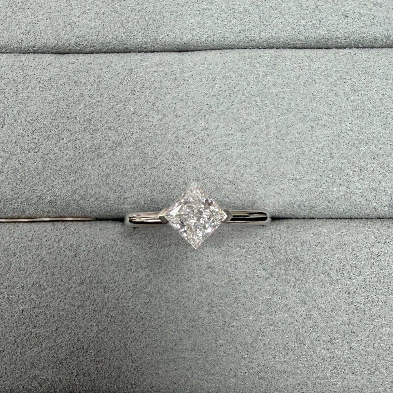 VX330 106B R6927 ~0.70ct Princess cut Lab Diamond Ring in 9K white gold