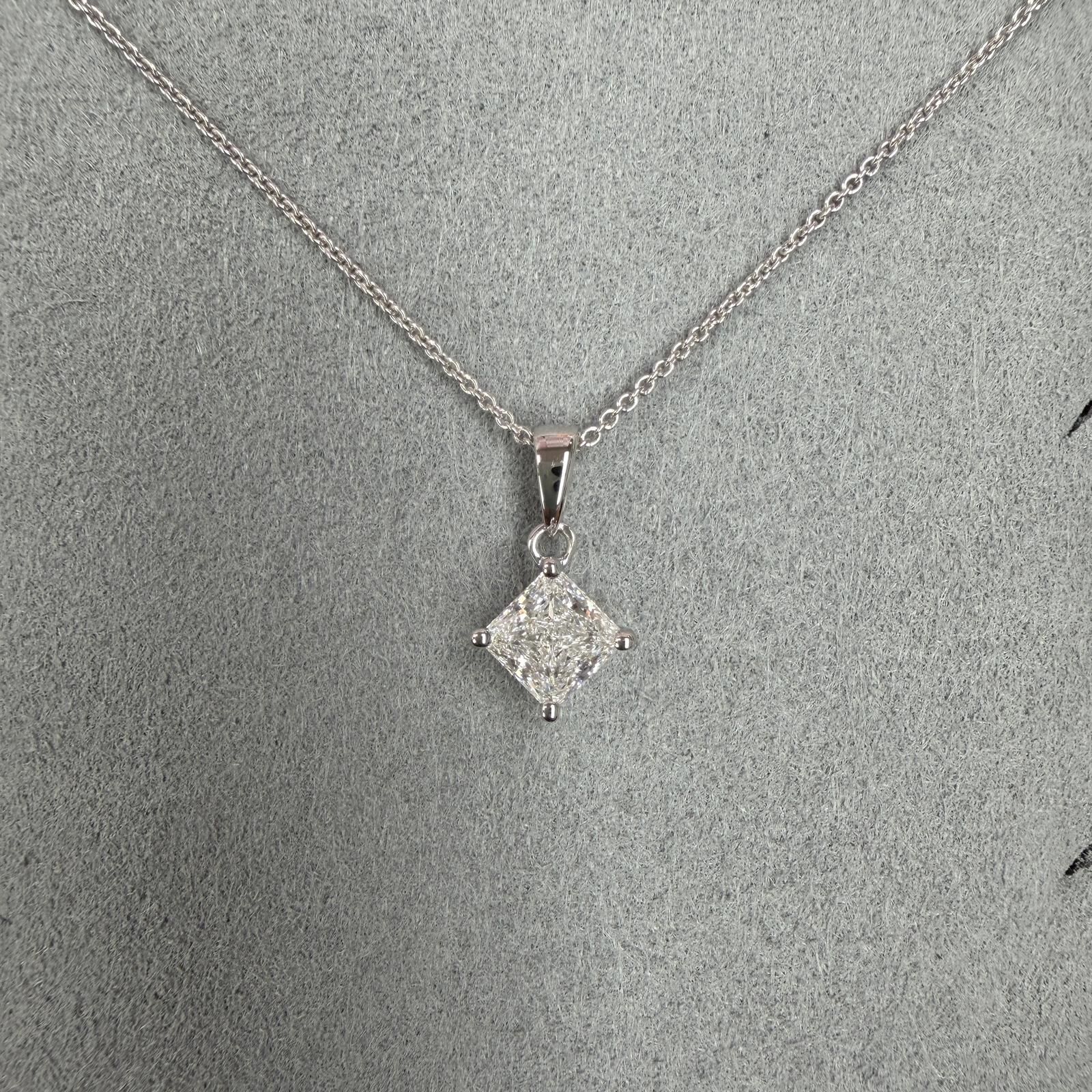 VX321 B97 N2546 ~0.70ct Princess cut Lab Diamond Necklace in Silver 925 (white colour) 16+2inch