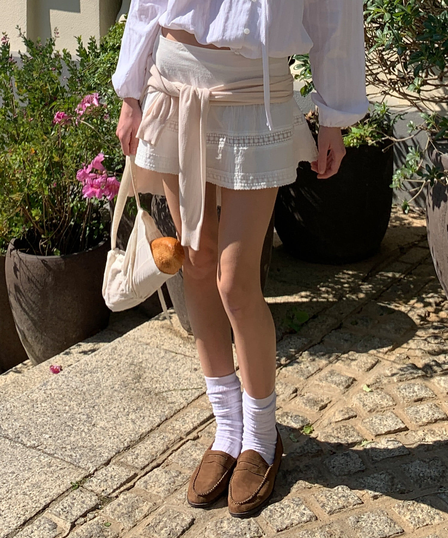 LETTER FROM MOON - River Lace Flare Skirt *WHITE*