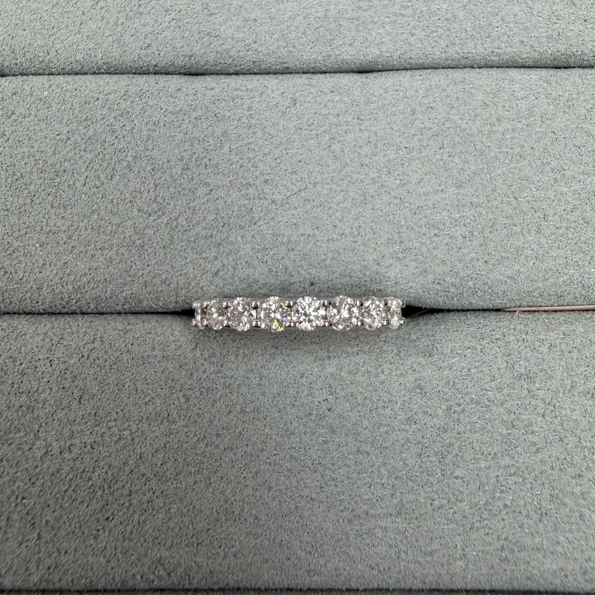 VX253 29B R5246 (2.7mm) 9K white gold 0.65 Carat Lab Diamond Band Ring (D-F colour VS+ clarity)