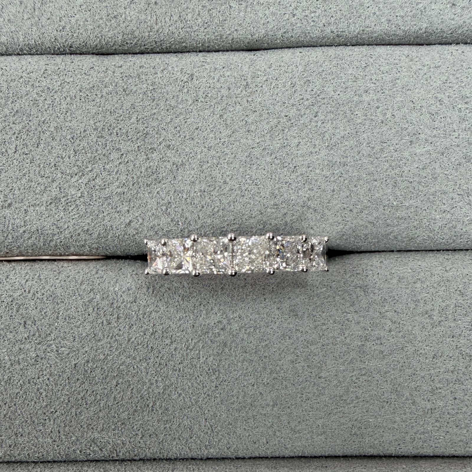 VX255 32B R6764 1.5 Carat Princess cut Lab Diamond Band Ring in 9K white gold