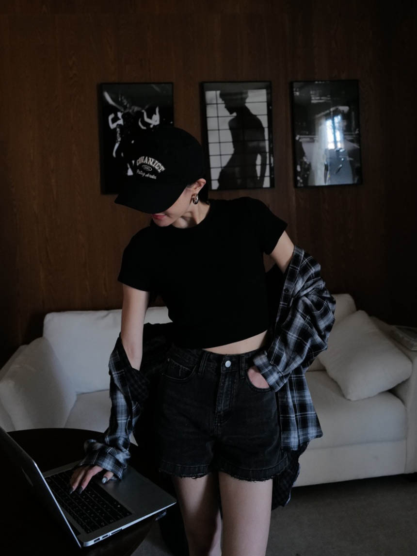 基礎款素面T*4色