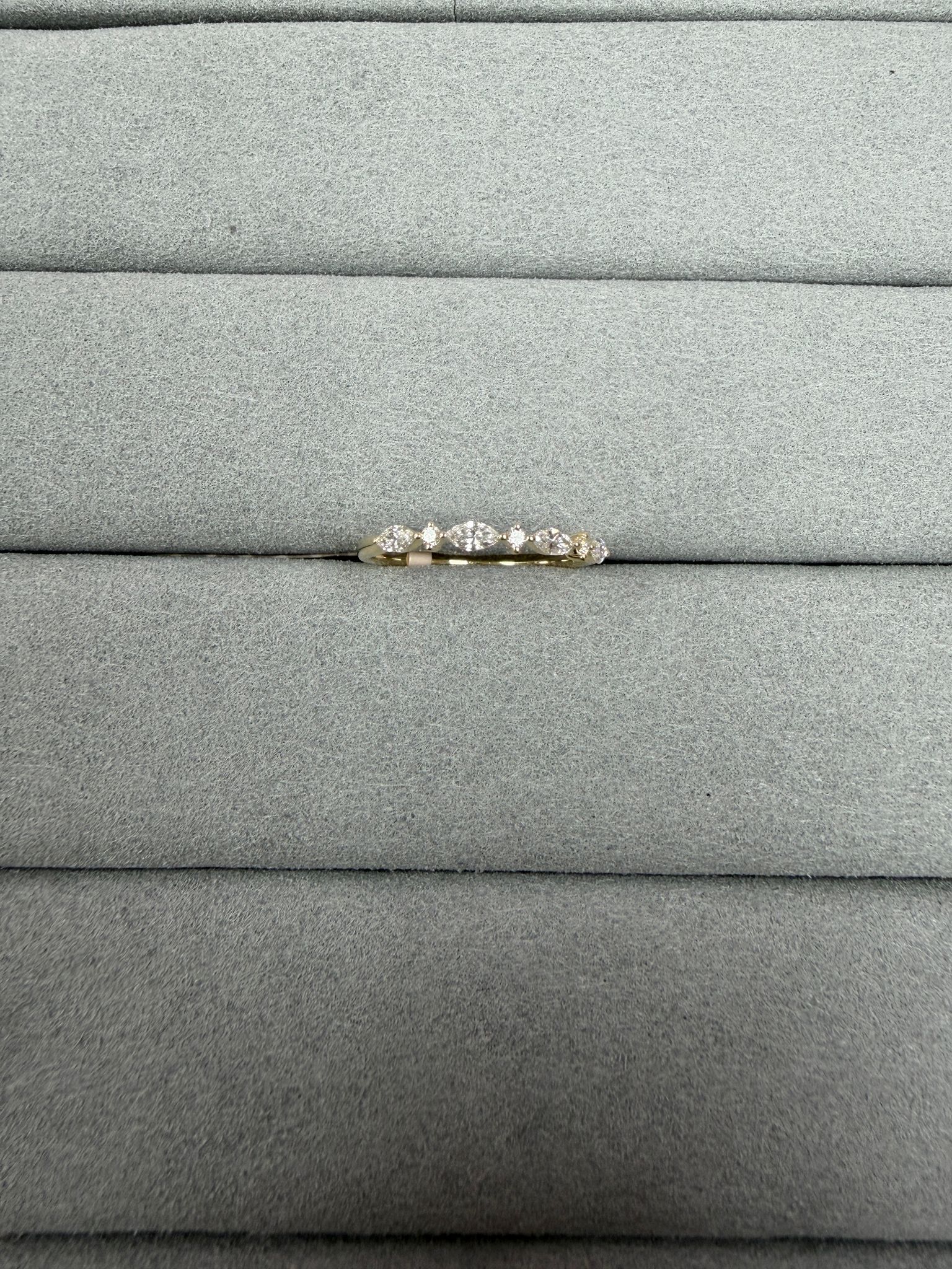 VX262 38B R6926 0.29ct Lab Diamond Band Ring in 9K yellow gold