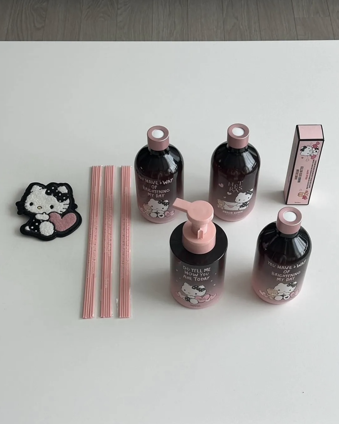 <🇰🇷韓國連線>hetras. x Hello Kitty 調香師 香氛 聯名 凱蒂貓 擴香 洗手乳 護手霜 禮盒組