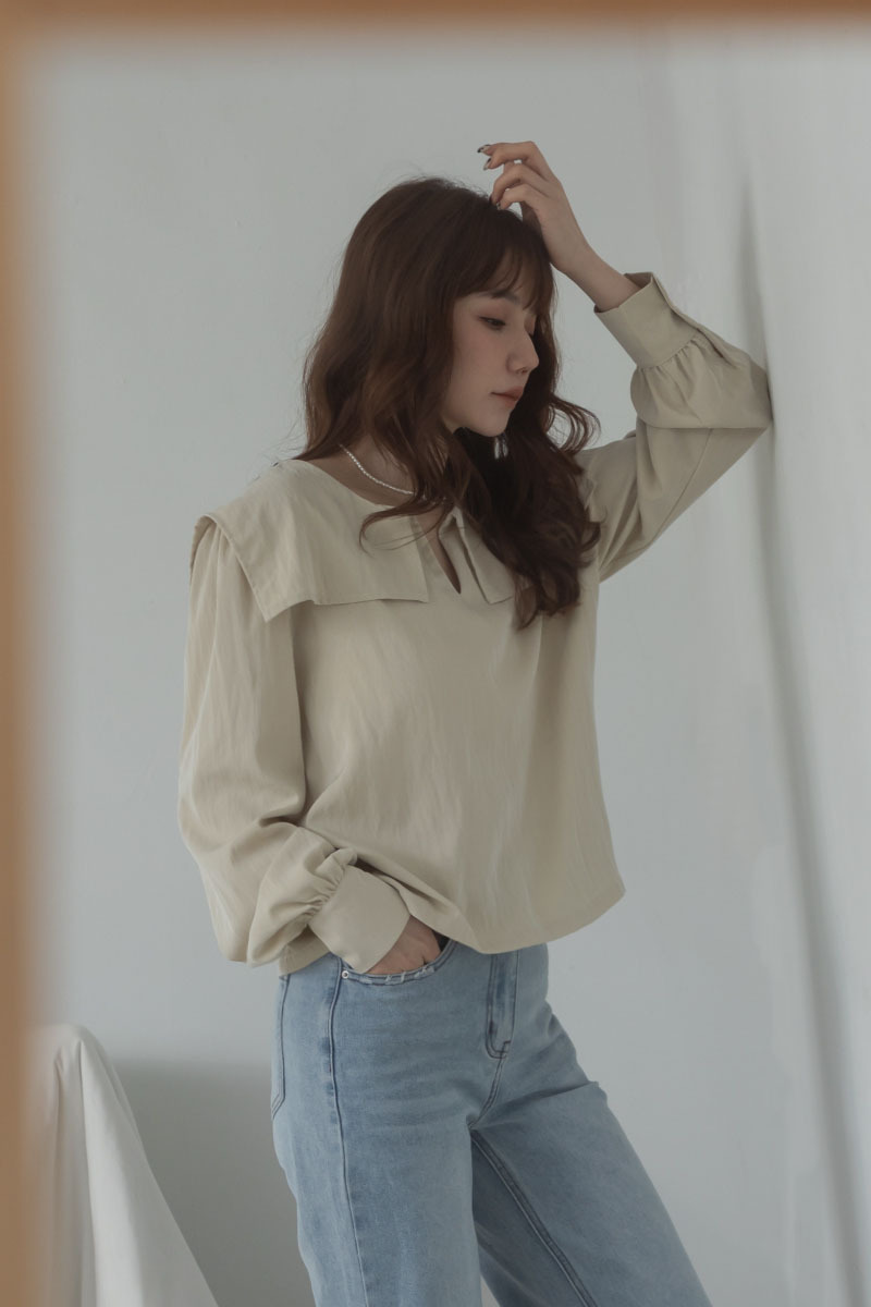 娃娃領飾短版上衣