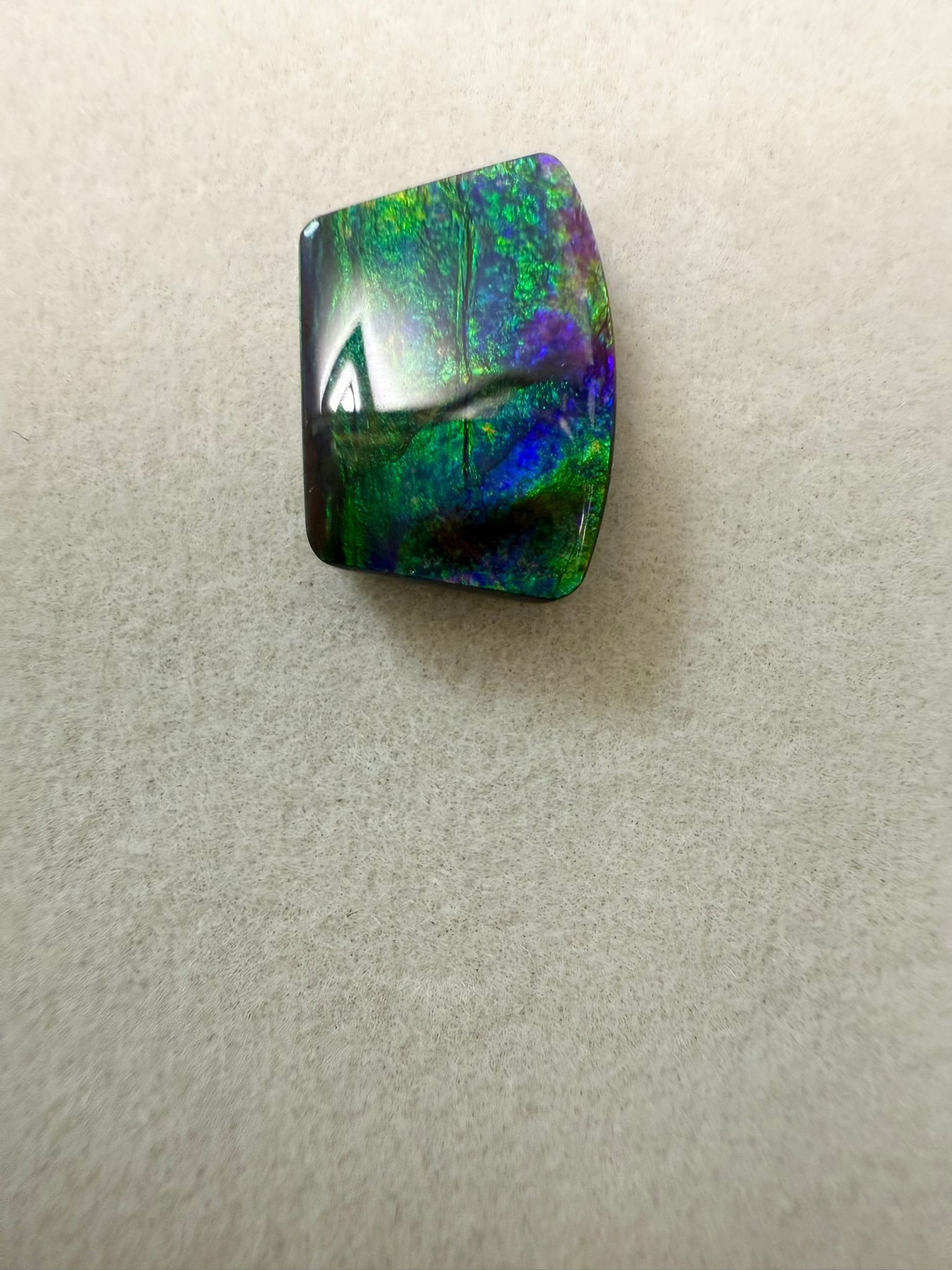 VX054 A19 斑彩裸石(需另外加購鑲工) 10x12mm