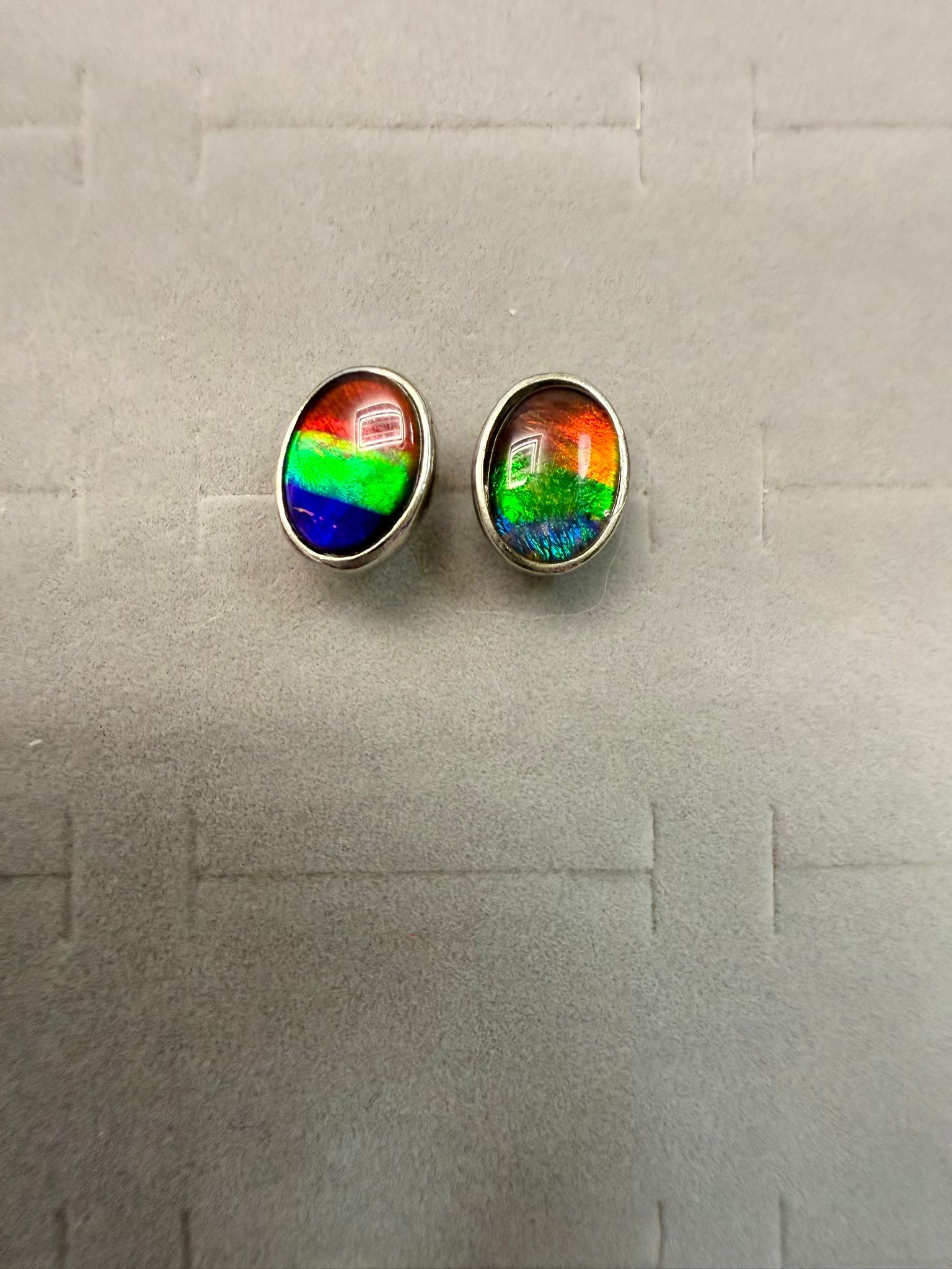 VX192 A157 斑彩耳環 (成品) 7x9mm