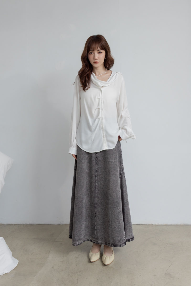 絲滑垂領排釦上衣