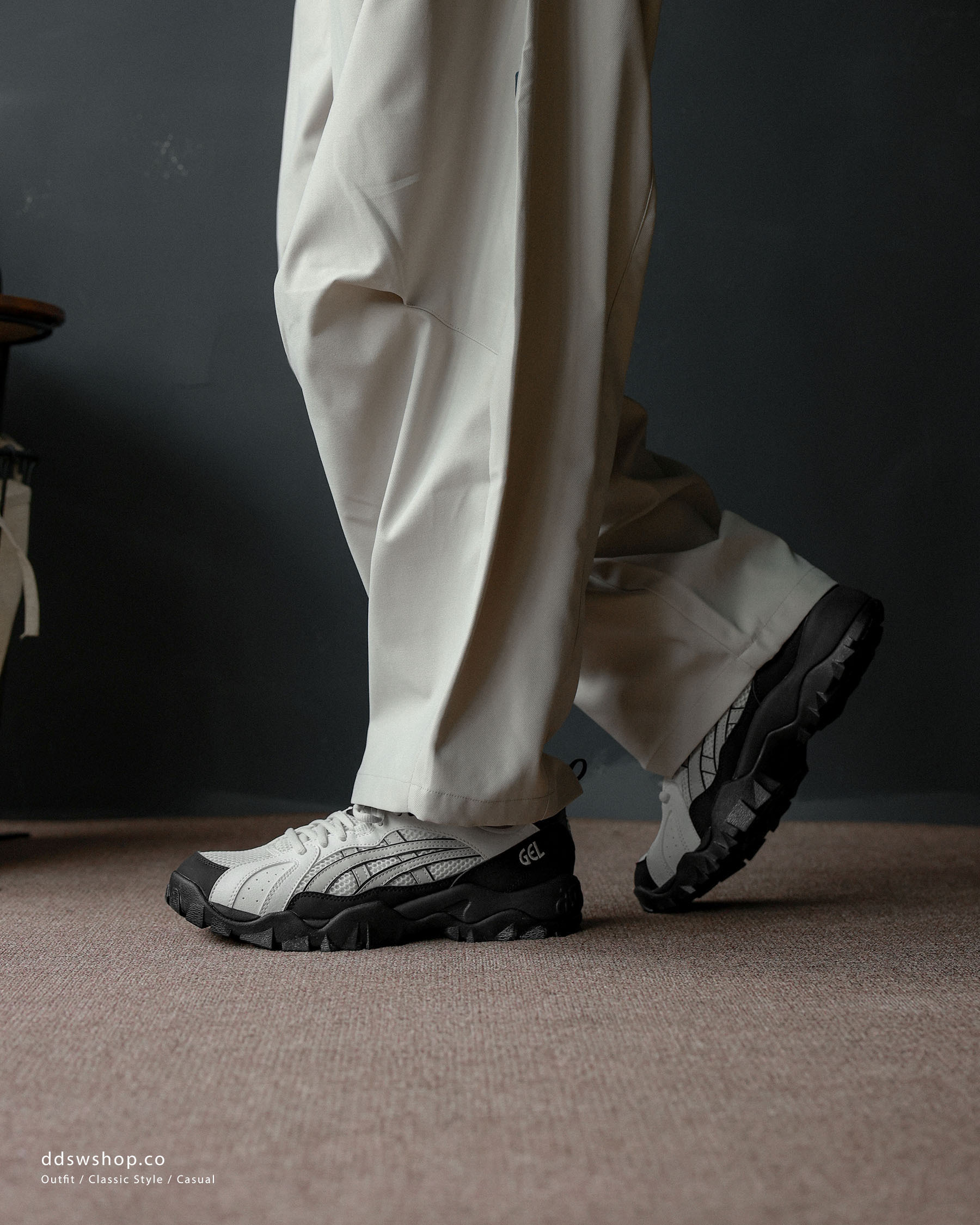 "代購" ASICS GEL-TRUCK 米白黑網面拼接 復古運動鞋 1203A714-020