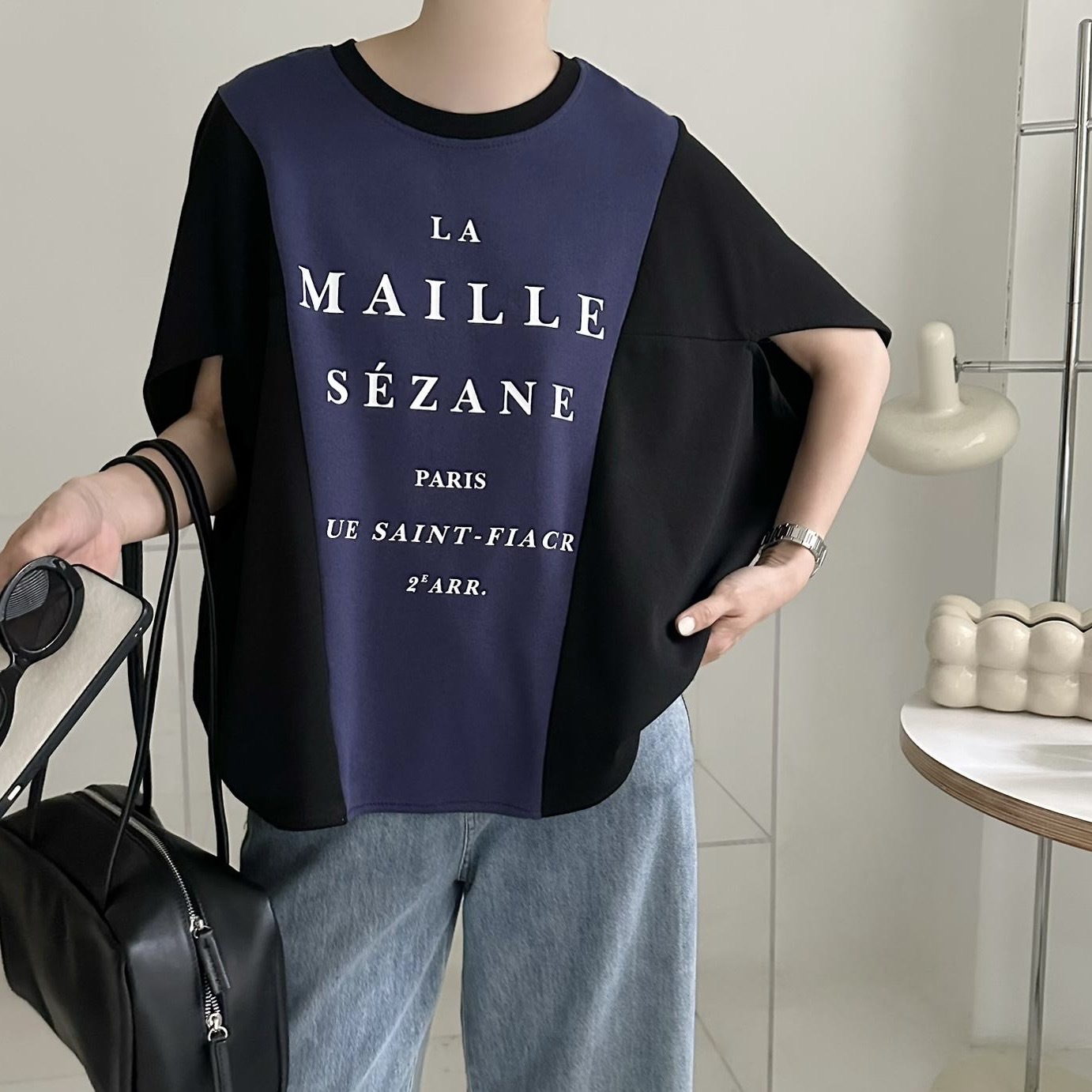 【BONNIE】拼色印字蝙蝠袖TOP (R34-R35)