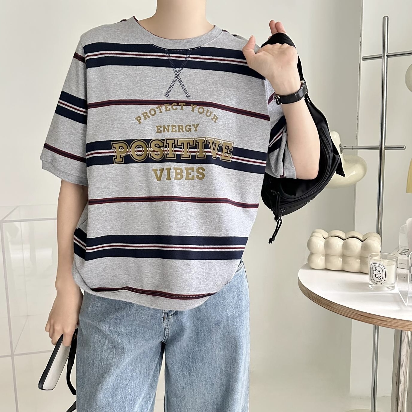 【BONNIE】橫間印字短袖TOP (R27-R28)