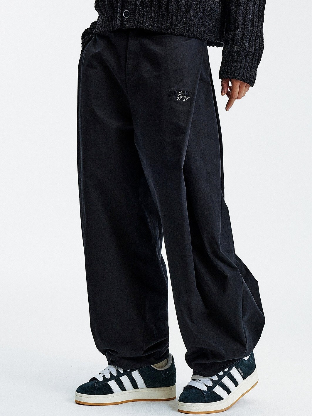 MEDM 刺繡Logo 簡約梭織 褲腳鈕扣 闊腿褲 長褲