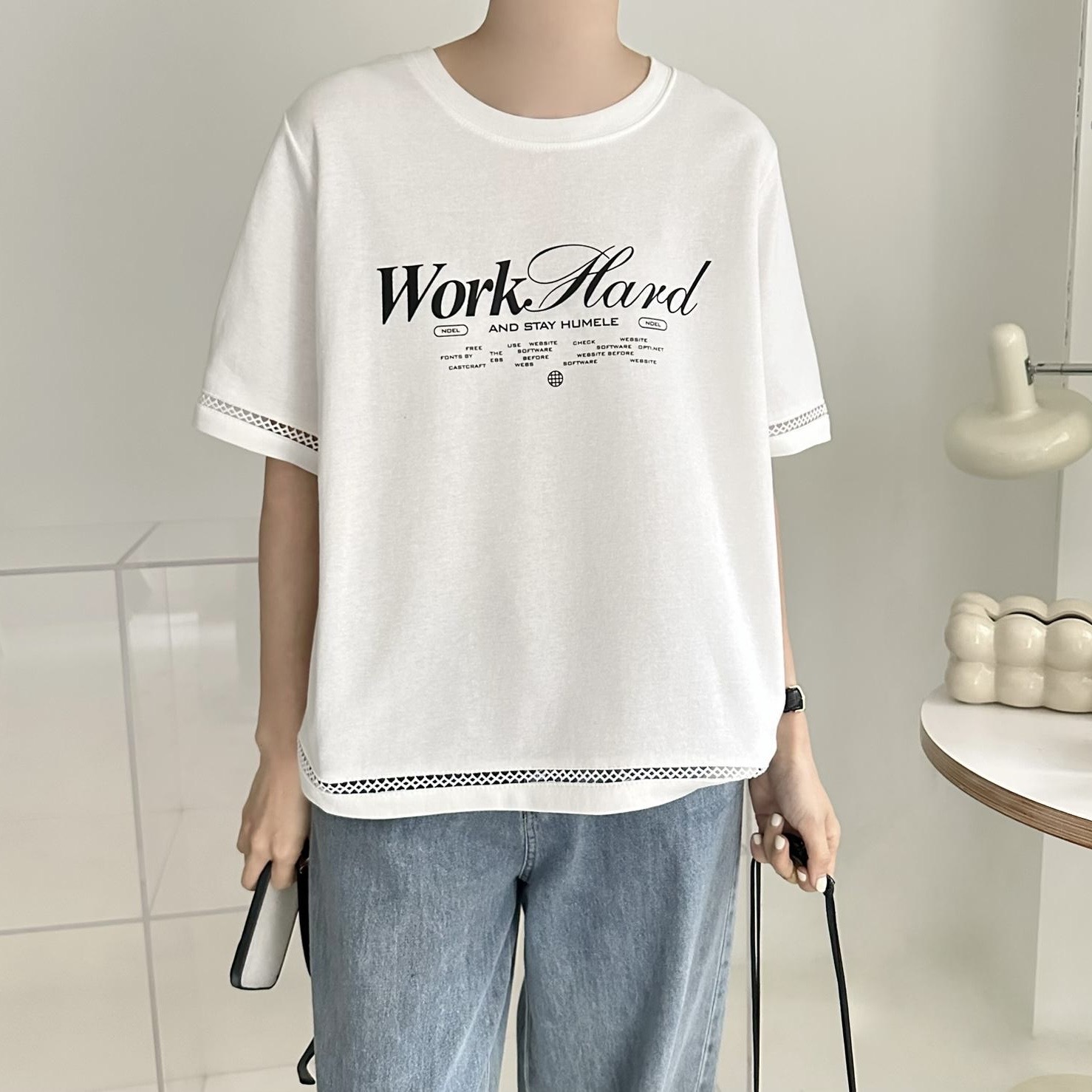 【BONNIE】印英文字通窿邊短袖TOP (R19-R20)