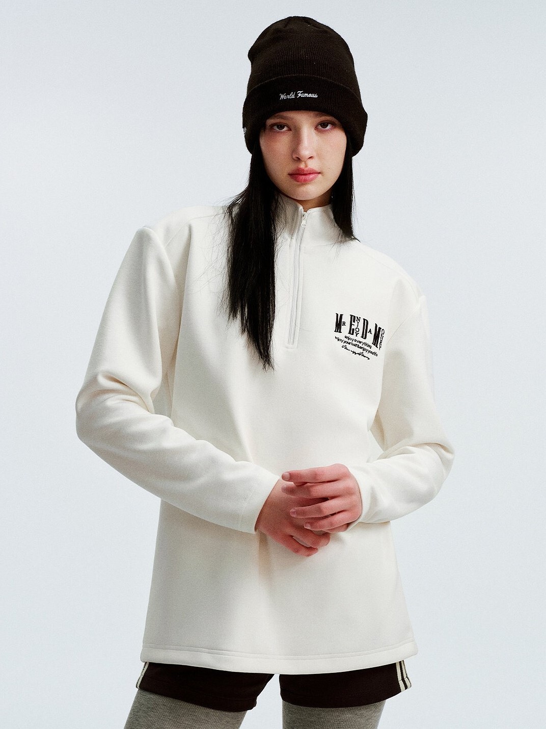 MEDM 字母刺繡Logo 微高領 尼龍半拉鏈  簡約輕薄 長袖T