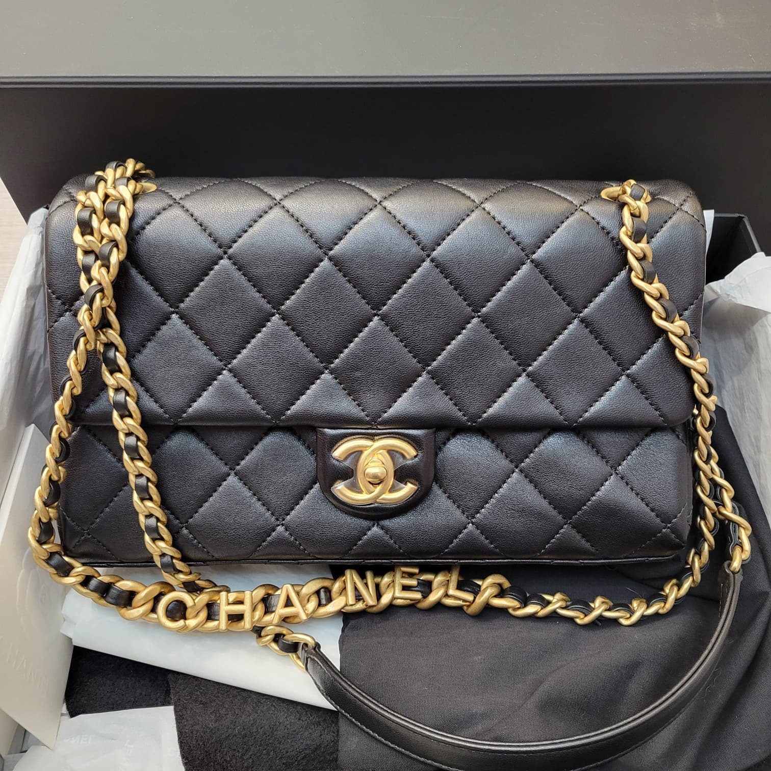 95%new CHANEL AS3897 FLAG BAG 26cm BLACK GOLD WORD CHAIN 字母鏈條