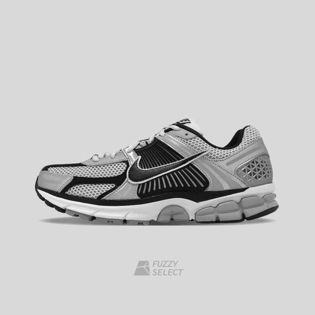 【逢甲 FUZZY】Nike Zoom Vomero 5 "Metallic Silver Black" 銀黑 FJ4151-004
