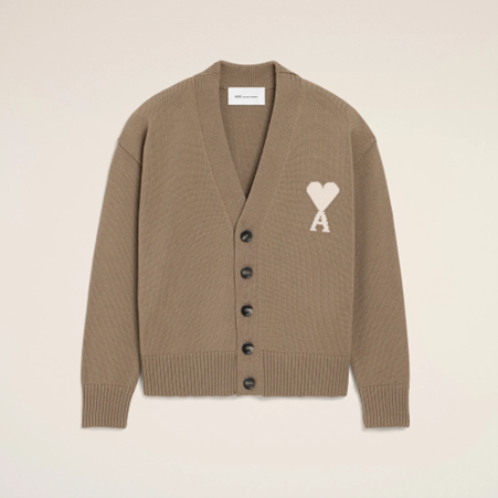 1FF0101-425 [AMI PARIS] Wool Ami De Coeur Cardigan Beige (SS26) #UKC380.KN0156.A117 (C-EU-E)