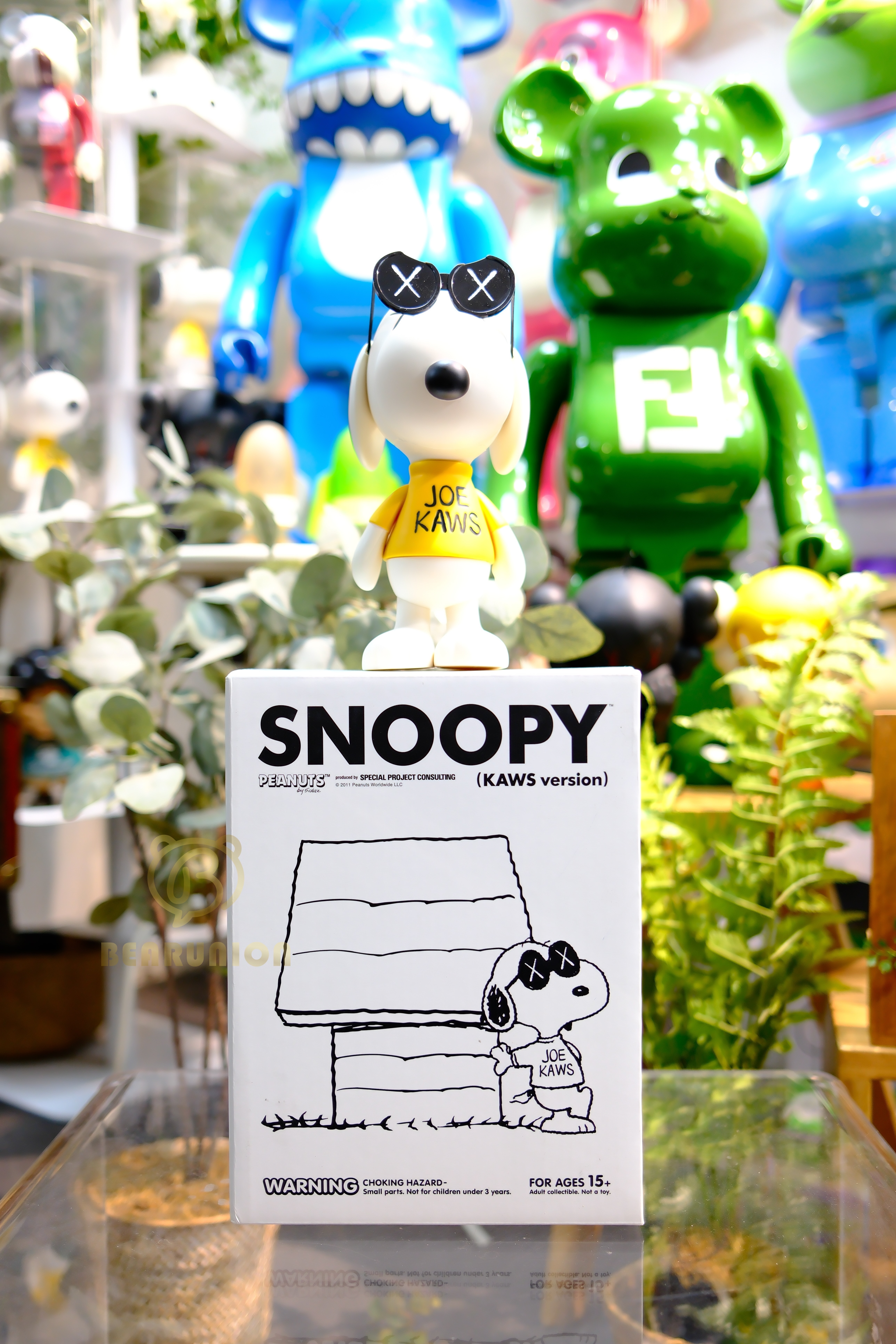 🥇現貨🥇 KAWS x Peanuts Joe Snoopy Vinyl Figure