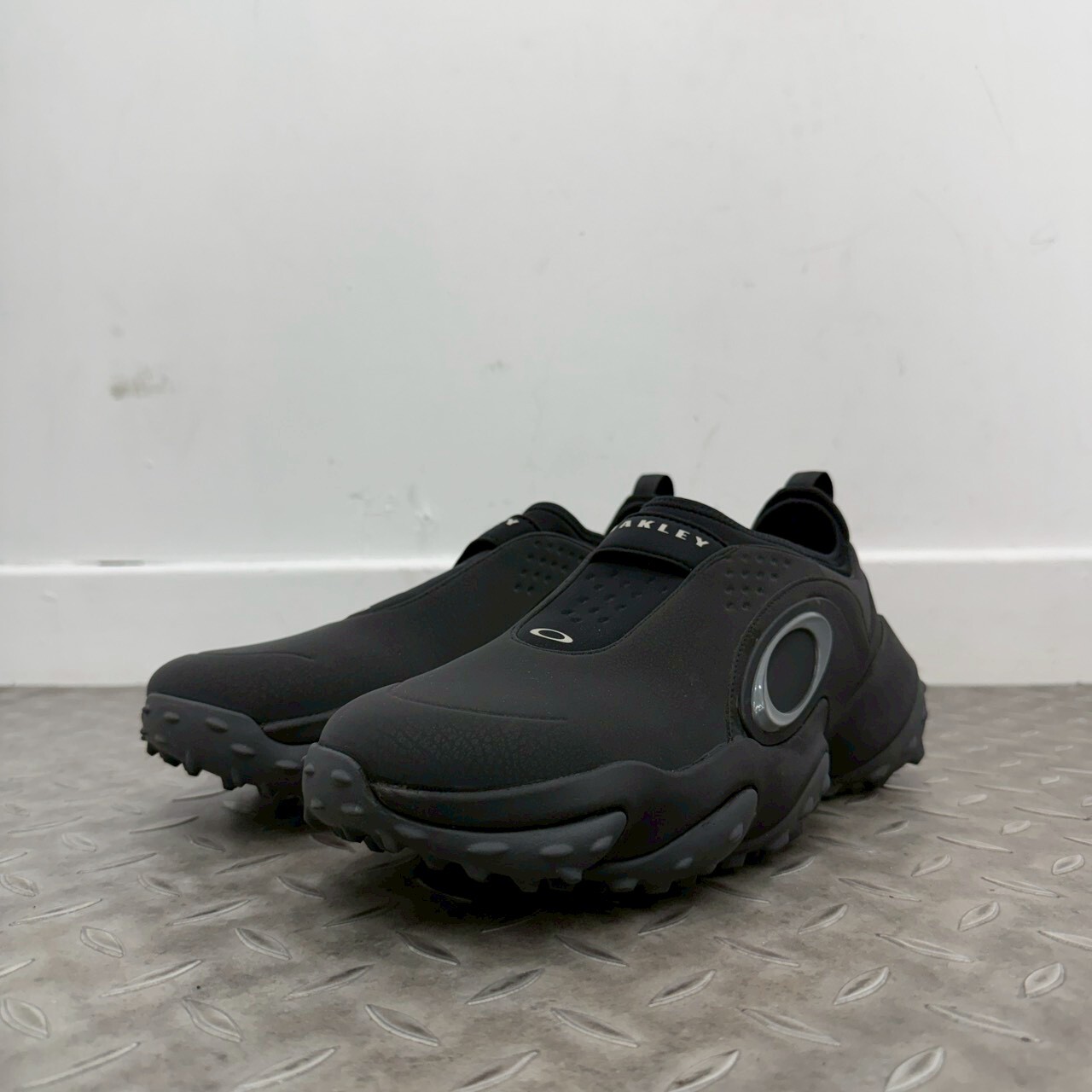 OAKLEY EDGE ICON ”Blackout“ SIZE 29CM