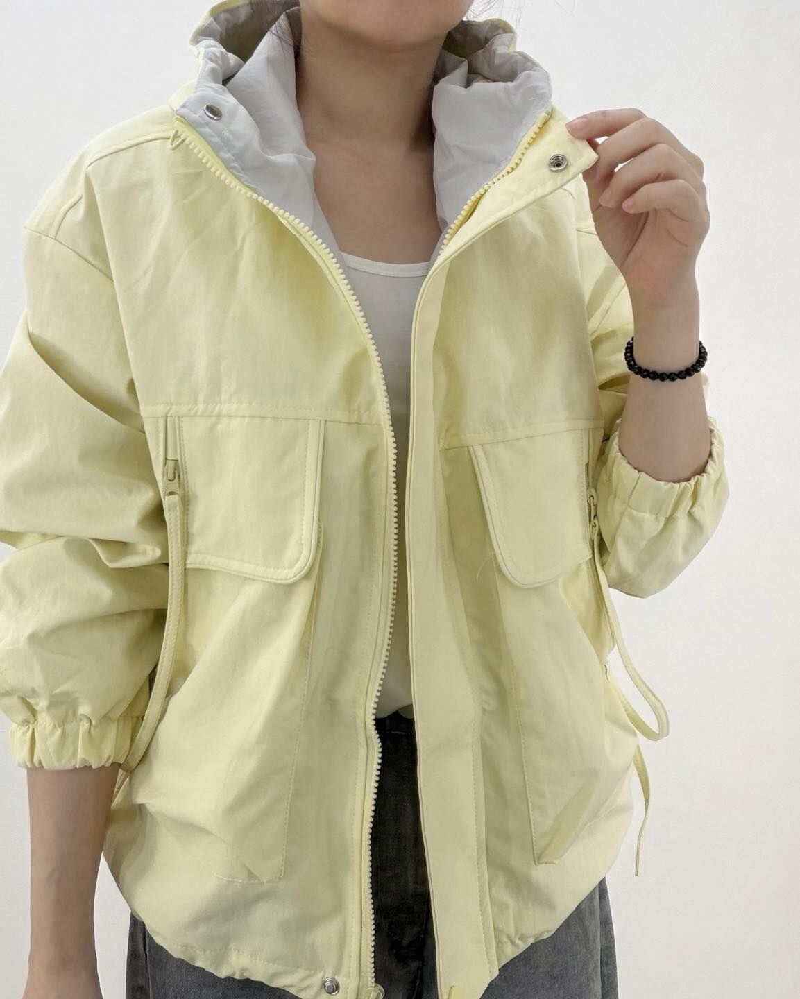 【修身百搭的雲感輕量防風外套】（預購）