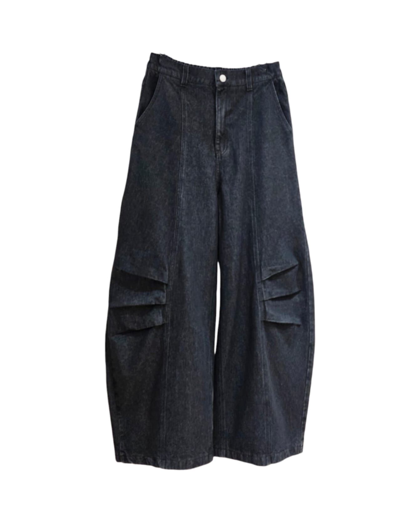 A14 #23617 黑色刀形接褶洗水牛仔褲